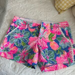 Lily Pulitzer Callahan shorts size 8